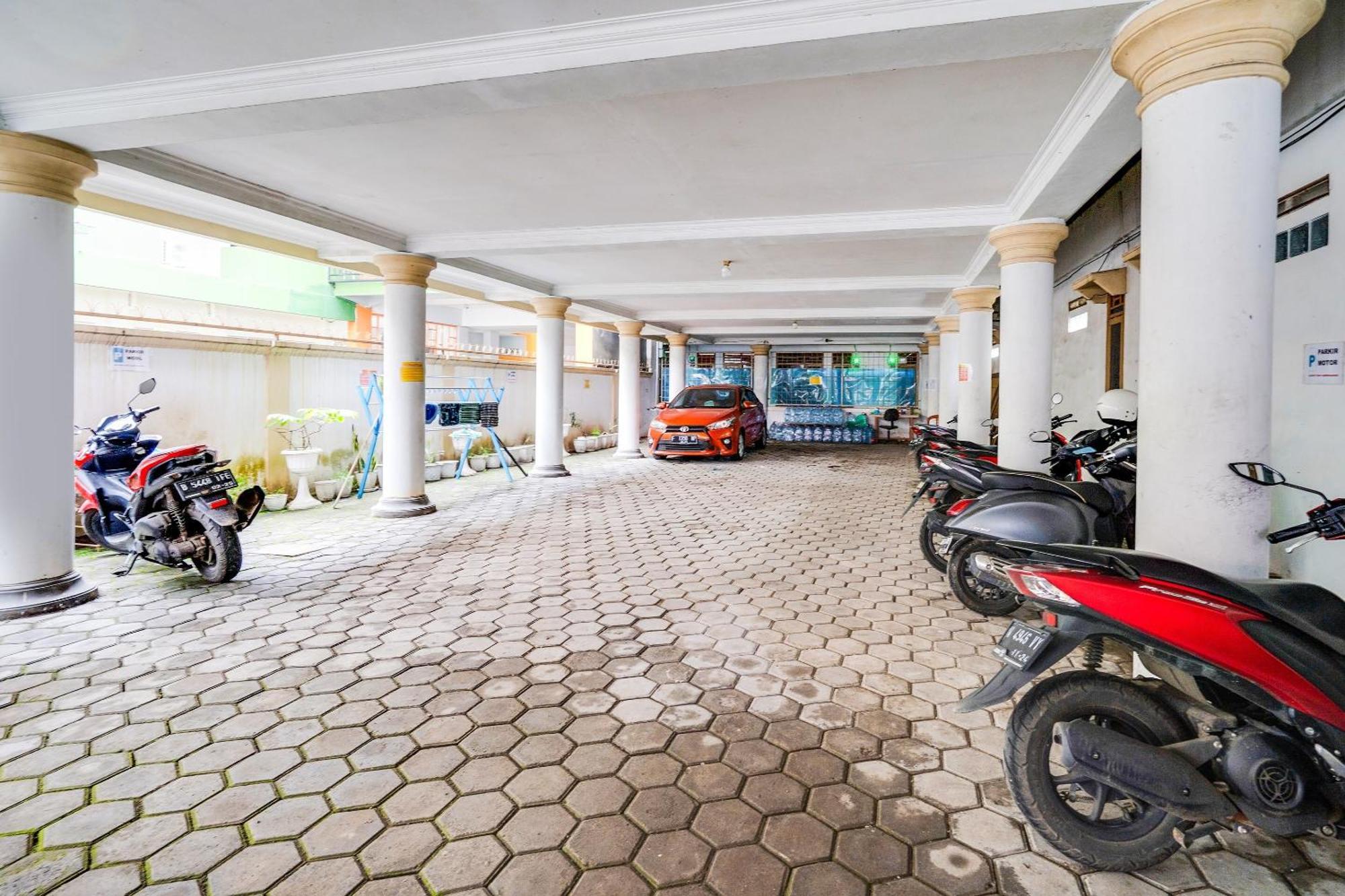 Oyo Life 91994 Sawerigading Jatinangor Syariah Hotell Sayang Eksteriør bilde