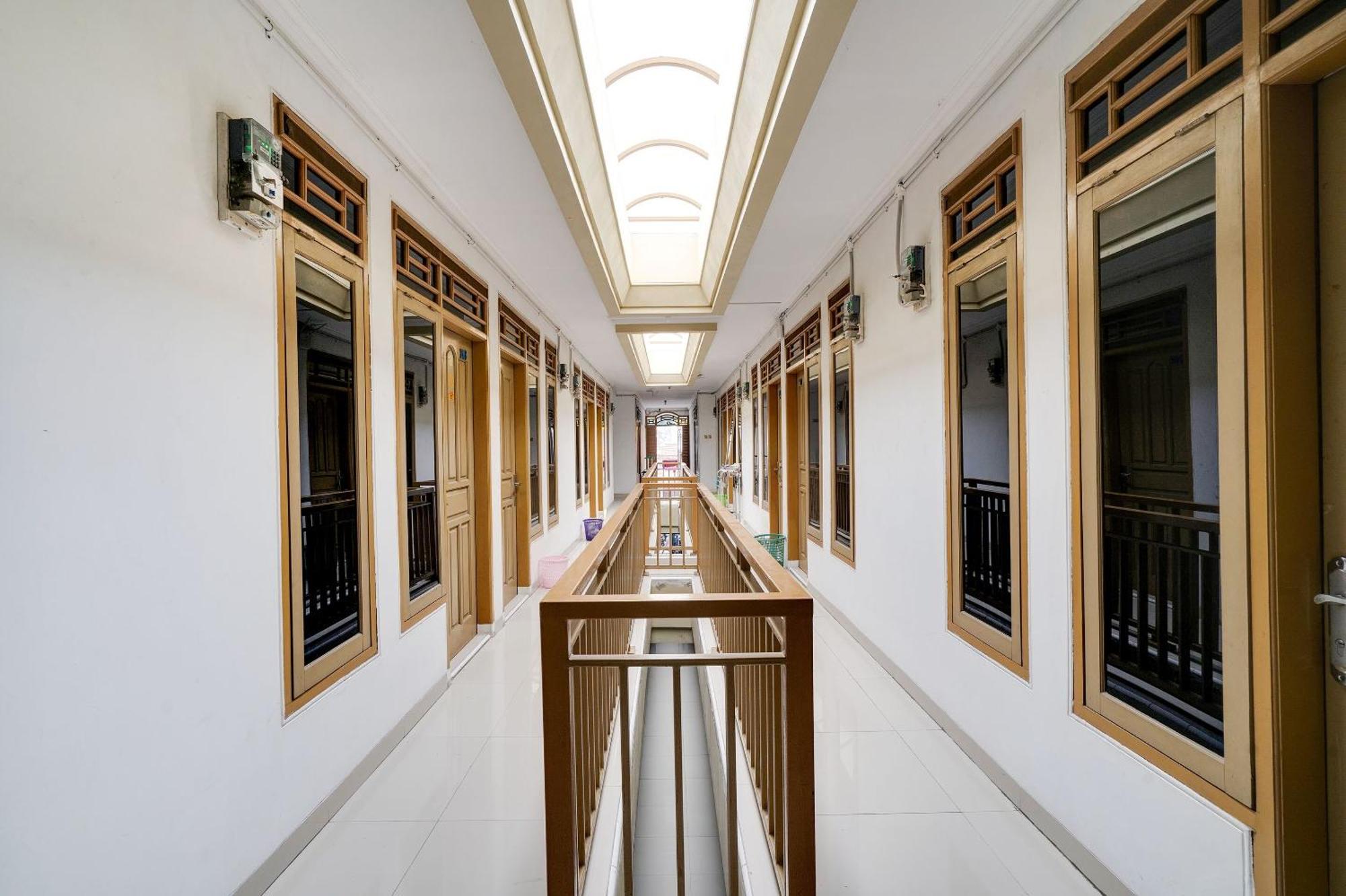 Oyo Life 91994 Sawerigading Jatinangor Syariah Hotell Sayang Eksteriør bilde