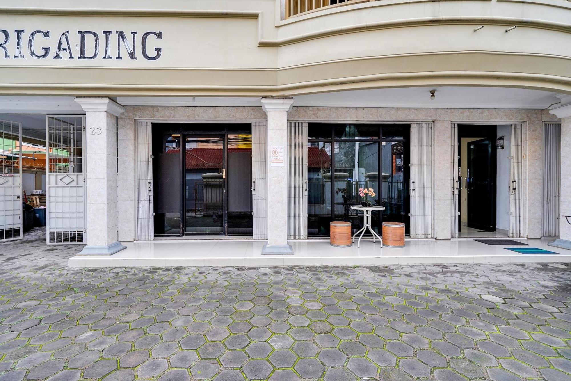 Oyo Life 91994 Sawerigading Jatinangor Syariah Hotell Sayang Eksteriør bilde
